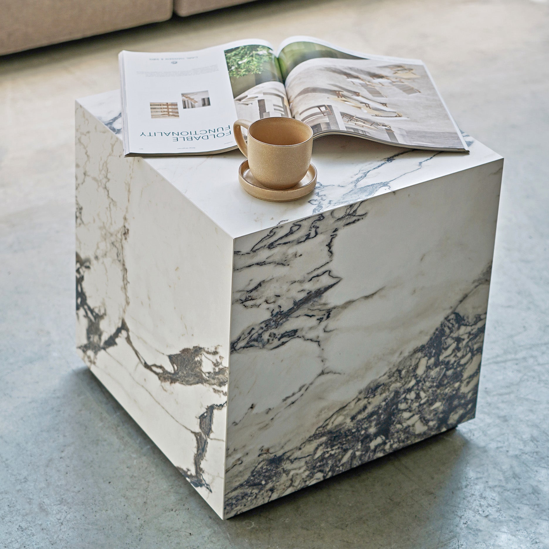 Montes Sofatisch 40 x 40